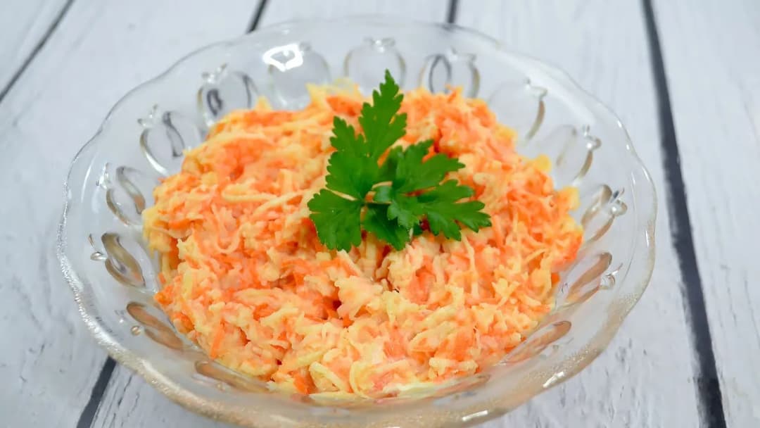 Jak zrobić surówkę z selera – prosty przepis, który zaskoczy smakiem
