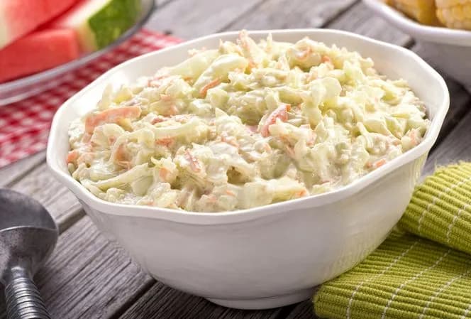 Surówka jak z KFC - idealny przepis na pyszną coleslaw w domu
