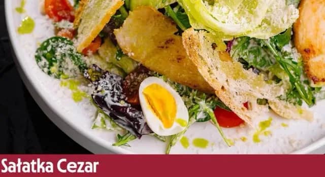 Jaki ser do sałatki: najlepsze opcje, które podkreślą smak dania