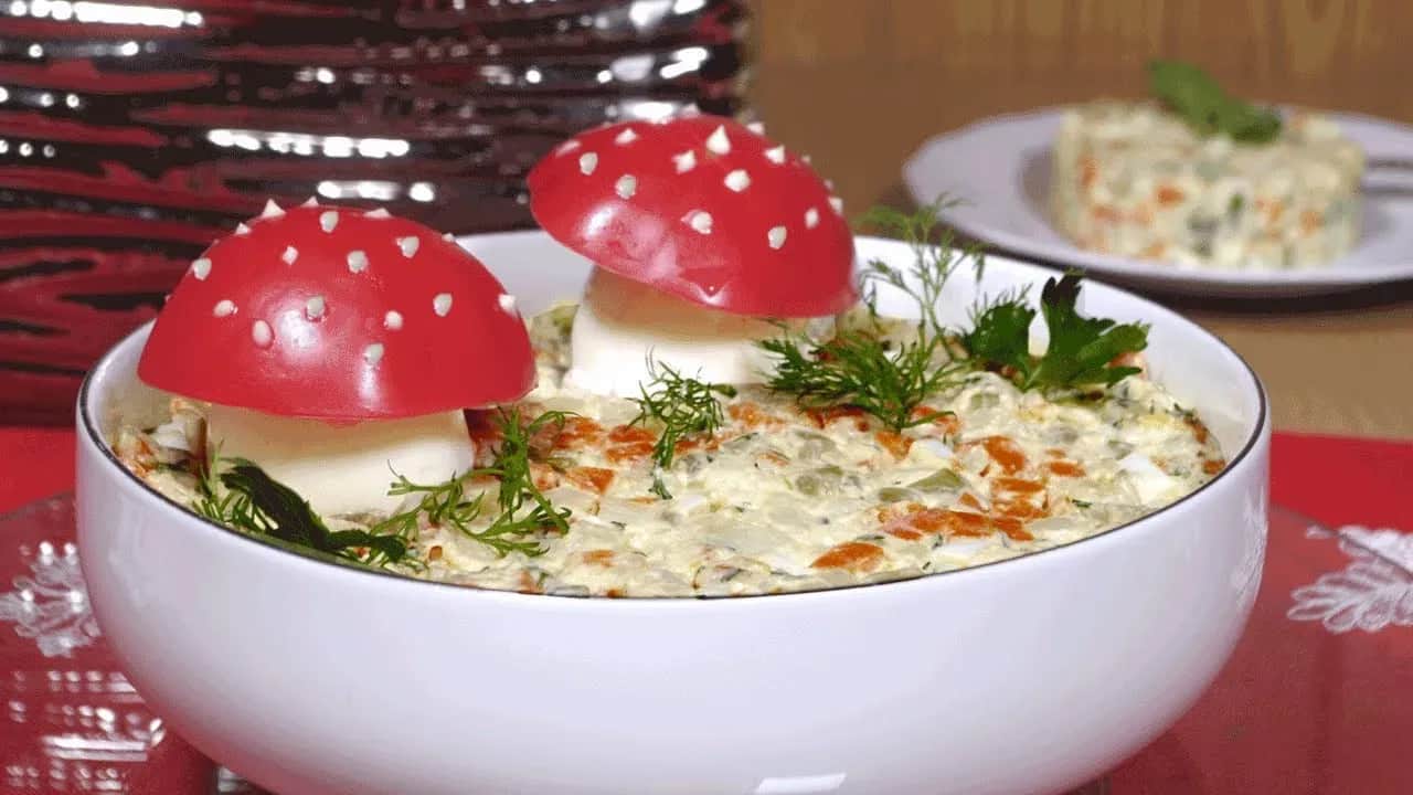 Jakie warzywa do sałatki jarzynowej? Unikaj najczęstszych błędów